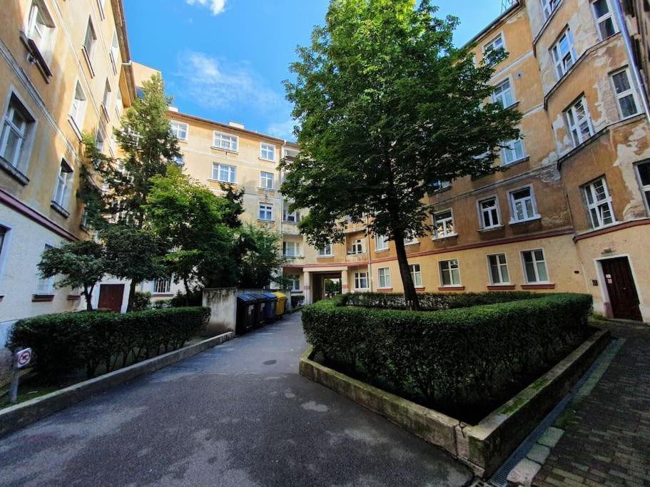 Lovely & Unique Apt In The Historic Center. Bratislava Extérieur photo