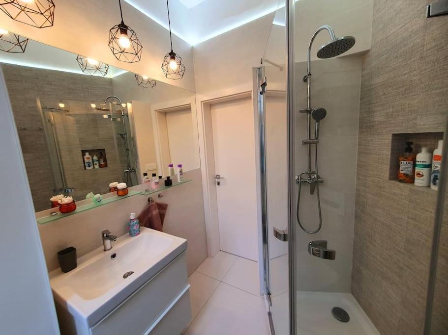 Lovely & Unique Apt In The Historic Center. Bratislava Extérieur photo